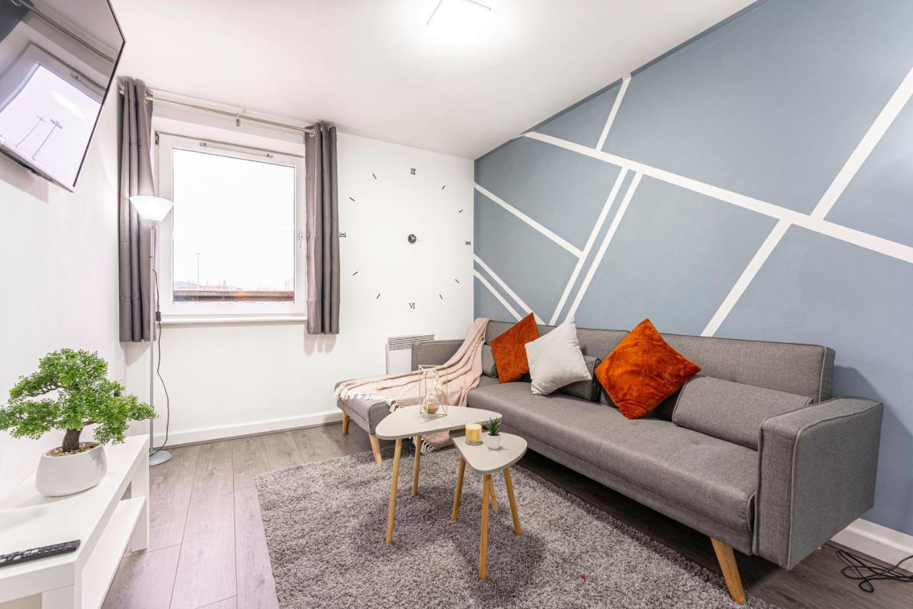 Jkg Property Solutions Presents Cosy City Apartment Coventry Extérieur photo