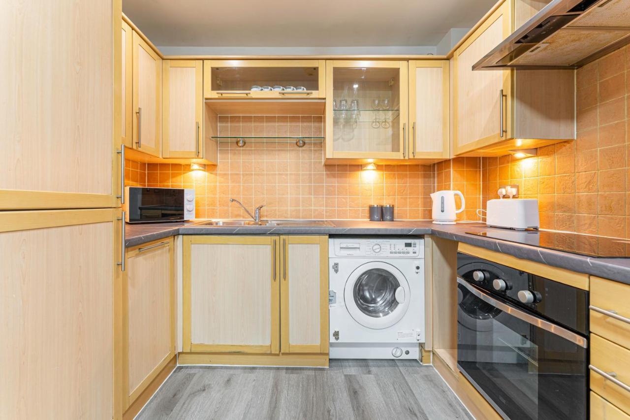 Jkg Property Solutions Presents Cosy City Apartment Coventry Extérieur photo