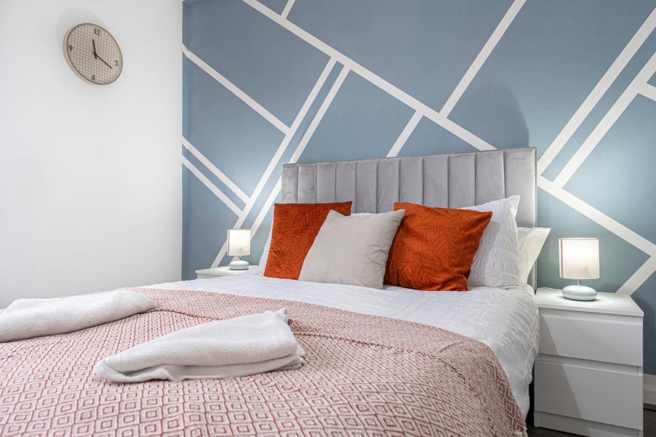 Jkg Property Solutions Presents Cosy City Apartment Coventry Extérieur photo
